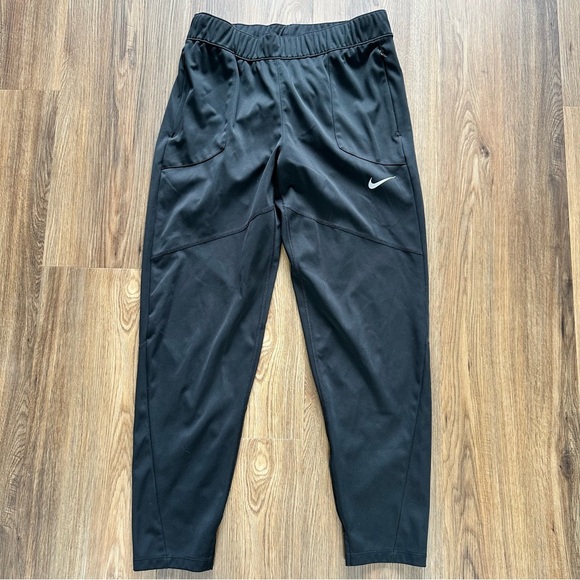 Nike Shield Protect Pant Women Small Black Waterproof Slim Running BV3311 010 - Picture 1 of 11